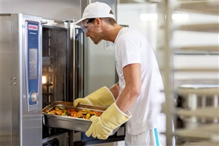 servizi per la ristorazione staff Markas cibo