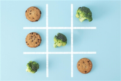 Le tendenze alimentari del 2023 - broccoli e biscotti