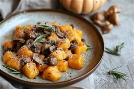 Gnocchi di zucca con i funghi