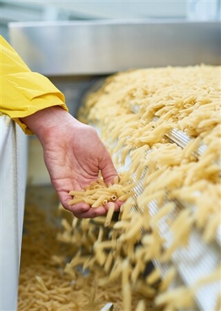 Pasta fun facts - pasta machine