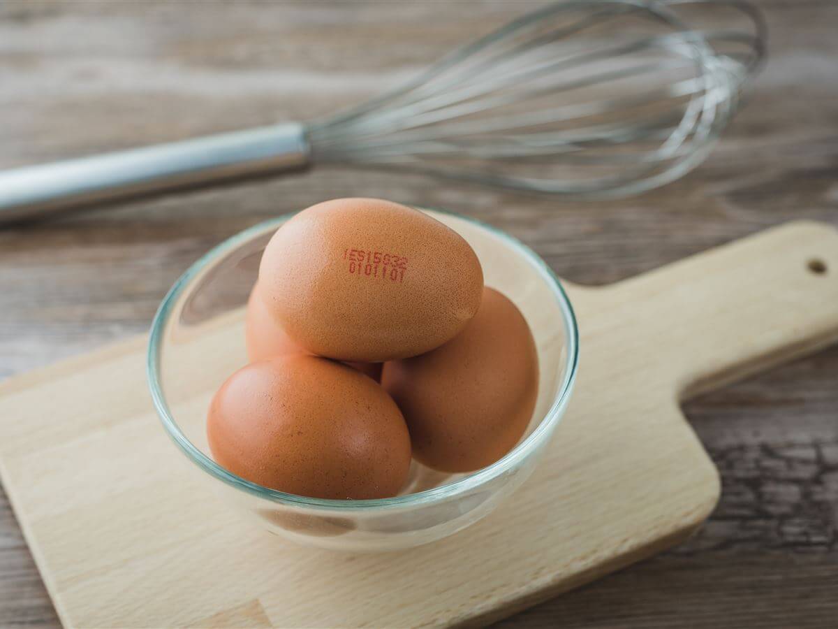 Reading egg labels