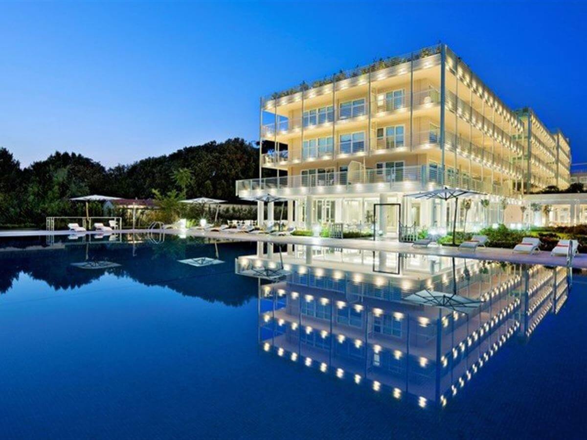 Markas and Versilia Lido UNA ESPERIENZE an unforgettable experience Markas and Versilia Lido UNA ESPERIENZE an unforgettable experience